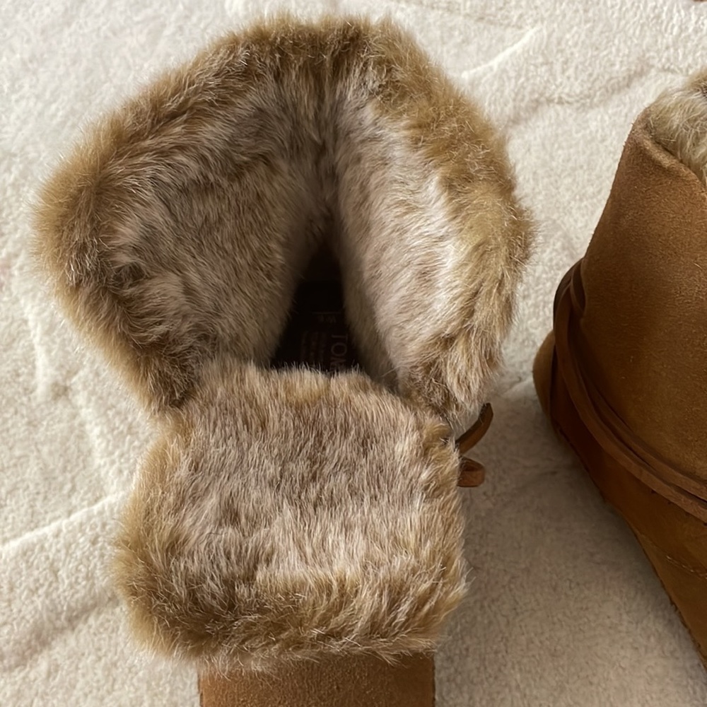 Toms Moccasins - Picture 3 of 5